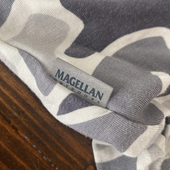 Magellan Long Sleeve Hooded Shirt Men’s Size Medium Gray Camo Hoodie Fish Gear - Picture 6 of 9